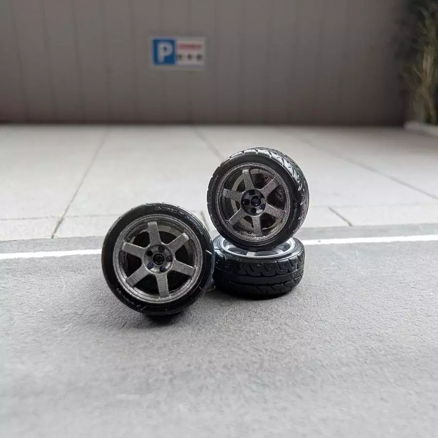 Replica TE37 Saga 9.4mm 1:64 - Image 3