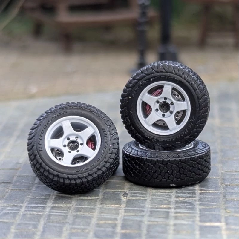 Replica SUV Bradley V 12.5mm 1:64