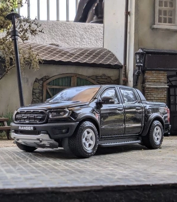 Replica SUV Bradley V 12.5mm 1:64 - Image 4