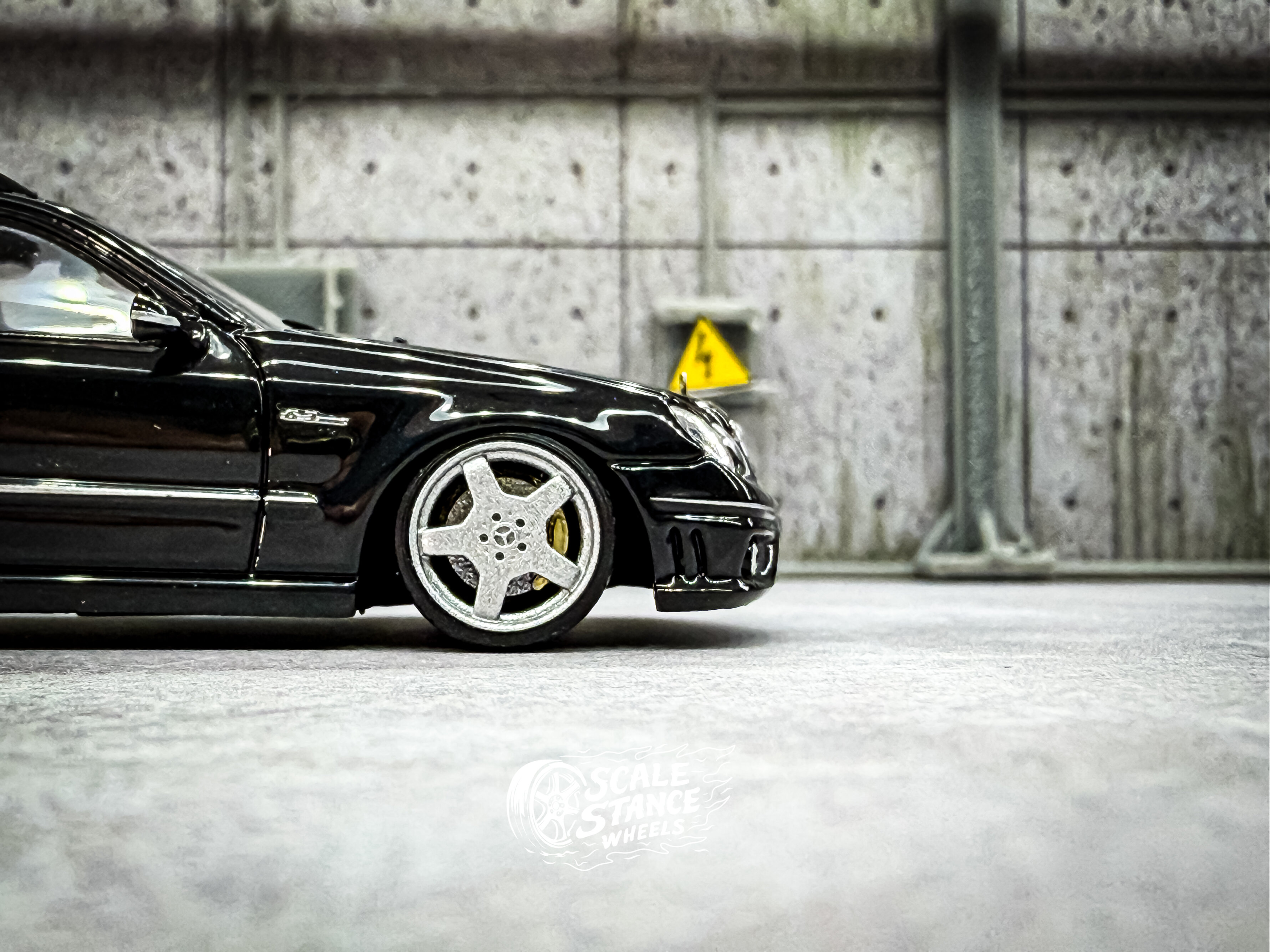 Replica Velg AMG CL 9.4mm 1:64 Scale - Image 3